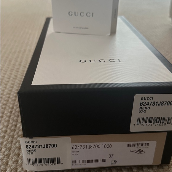 Gucci Black Rubber Chain Slide Sandals Size 37 | Logo Embossed Jelly Flats | NWT - Picture 5 of 7